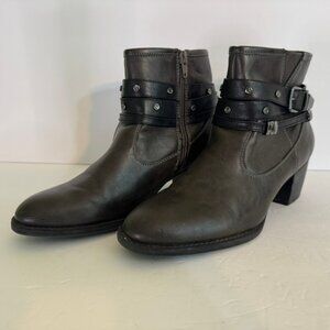 White Mountain Range Ankle Boots-Side Zip, Studded Accent Strap W18792 Sz 8M EUC